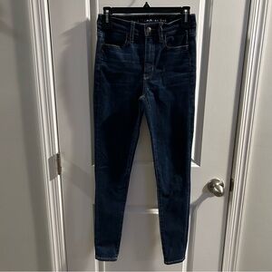 American Eagle Super High Rise Jegging Denim Jeans Women's Size 2 Regular